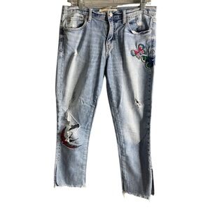 Gap women size 28“ best girlfriend” butterfly embroidered busted knee jeans